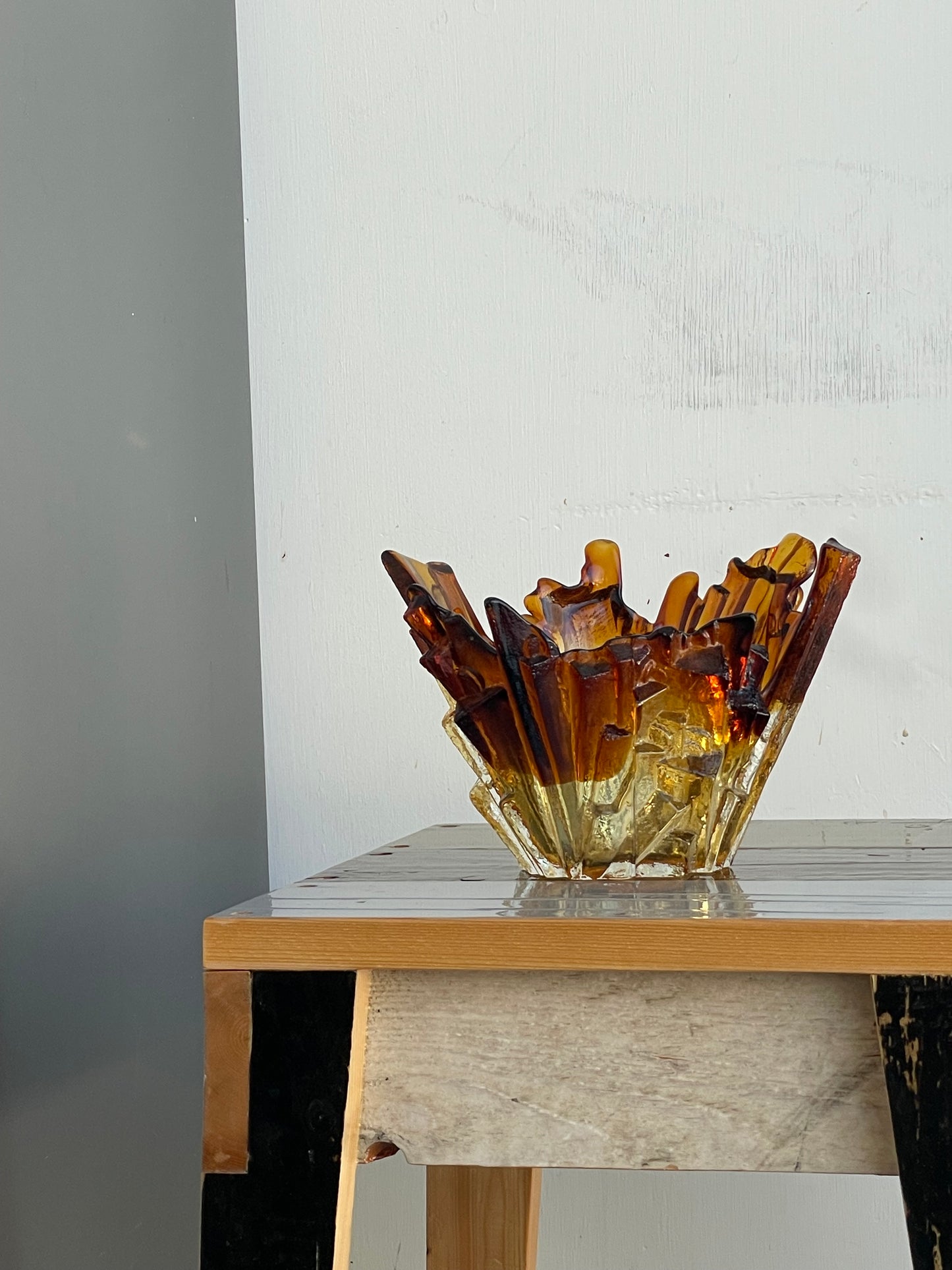 Glass bowl