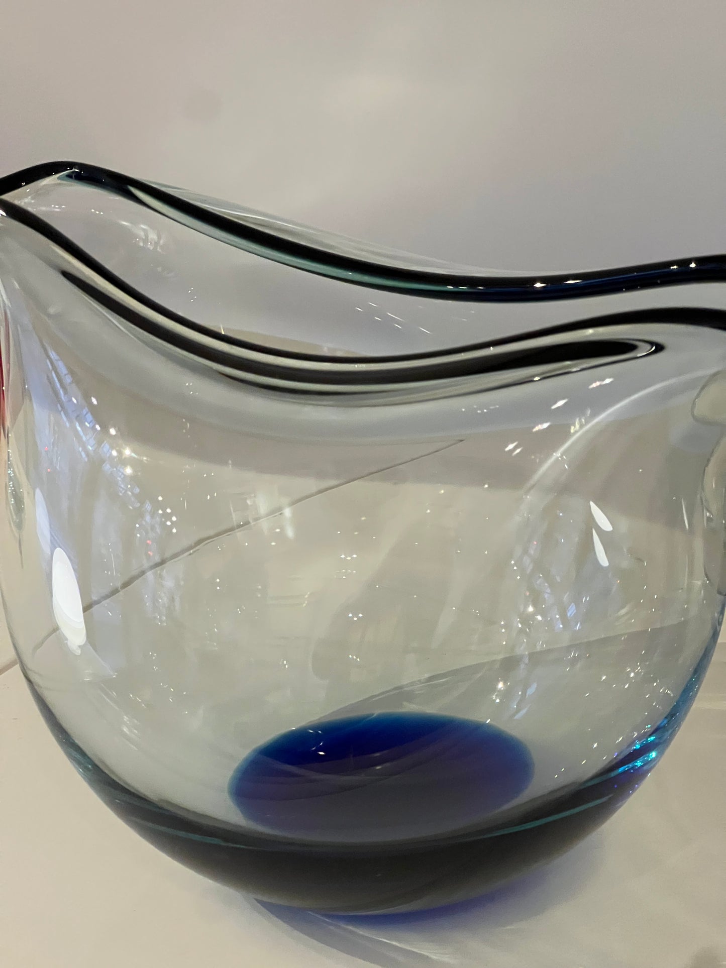 Round glass vase