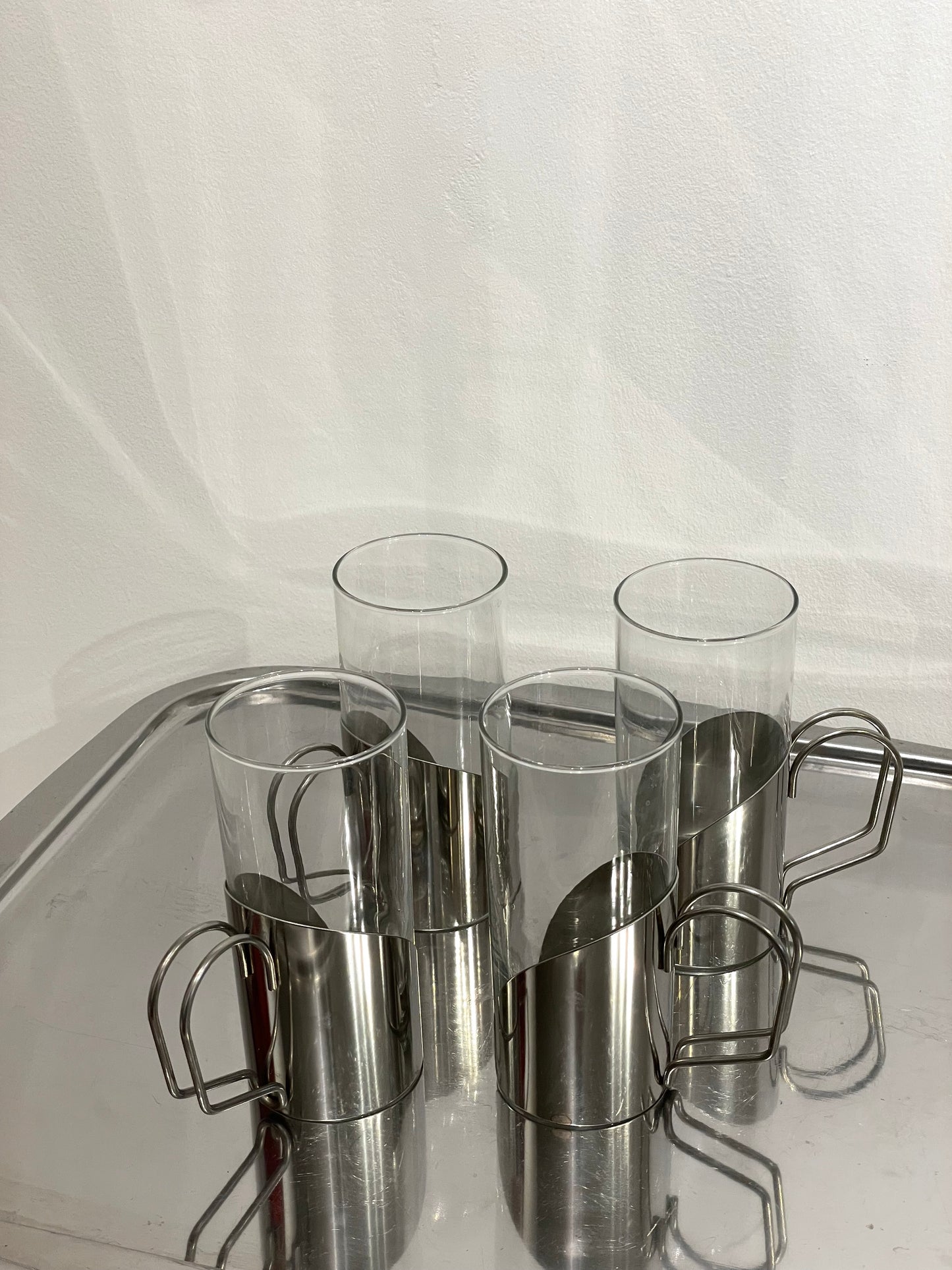 Glass cups