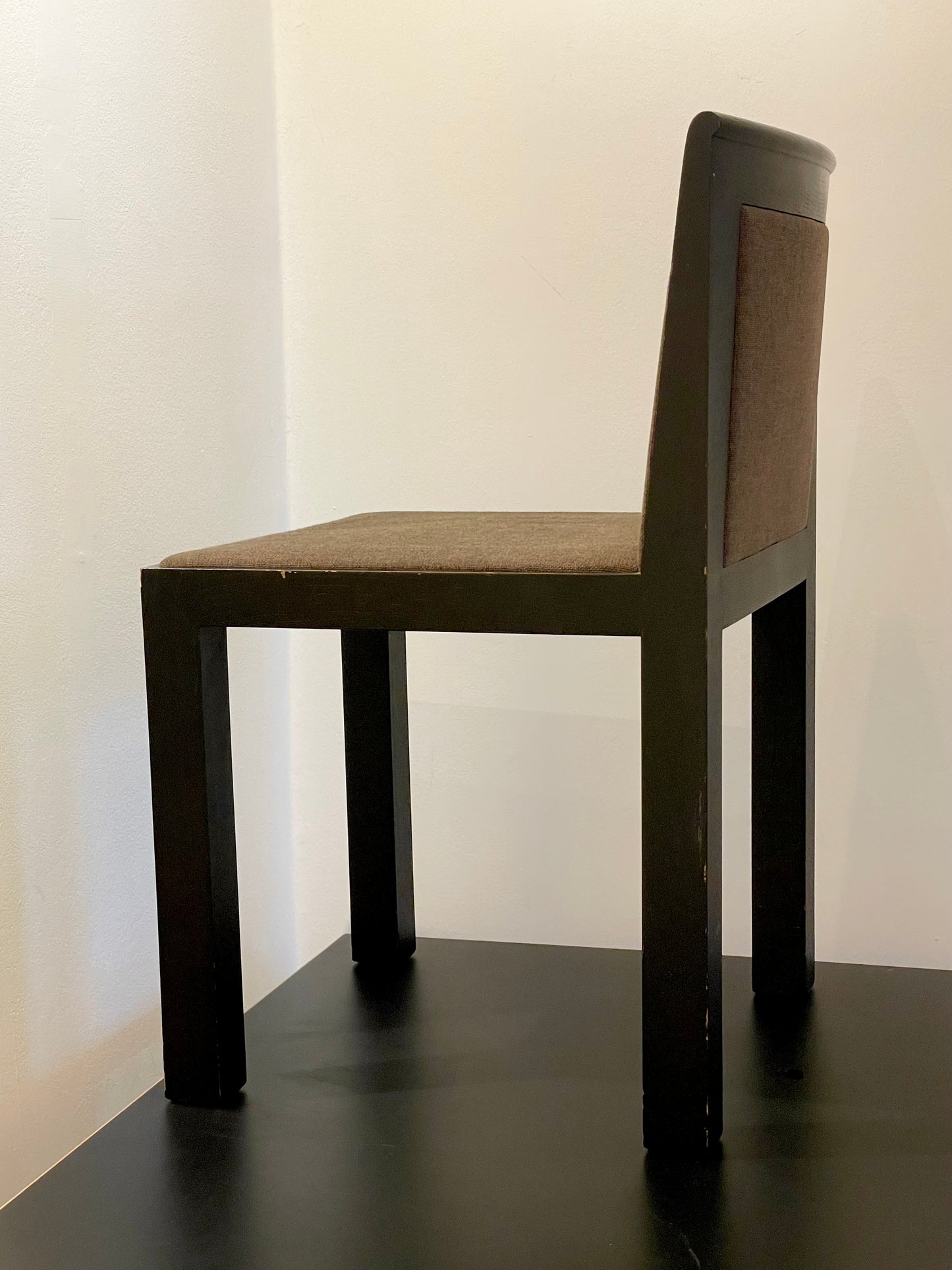 Aldo Rossi ‘Teatro’ chairs