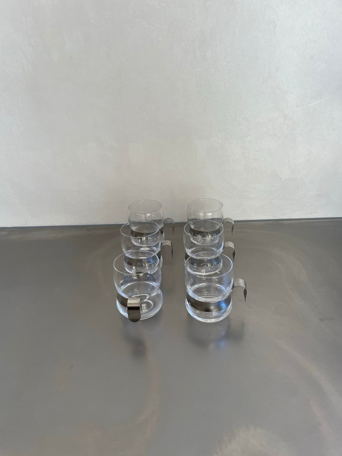 Glass cup