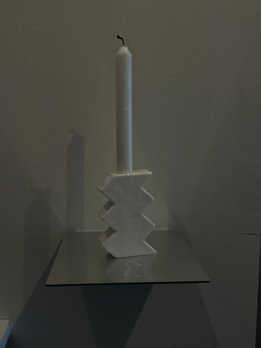 Zig zag candle holder