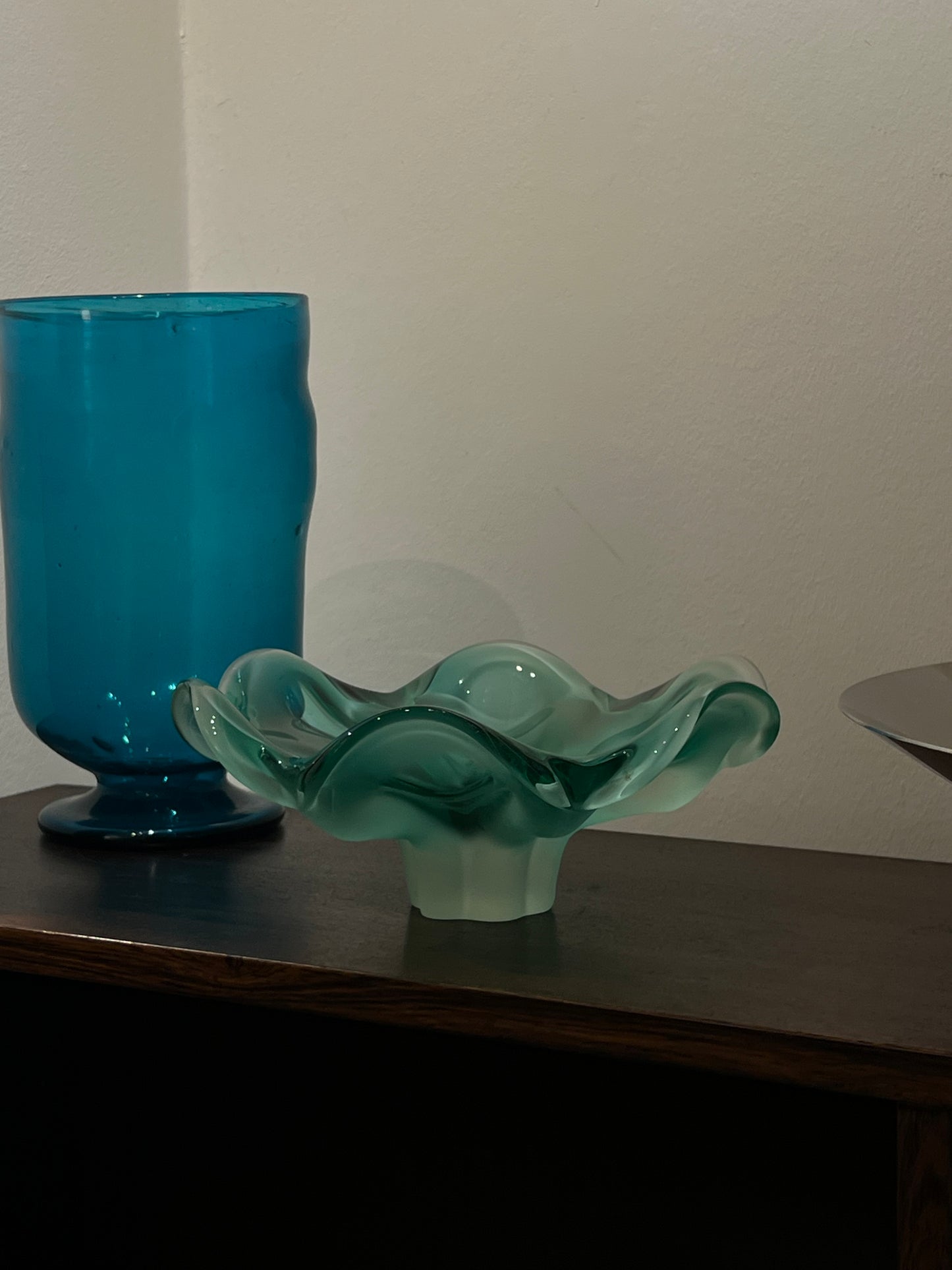 Chunky glass bowl
