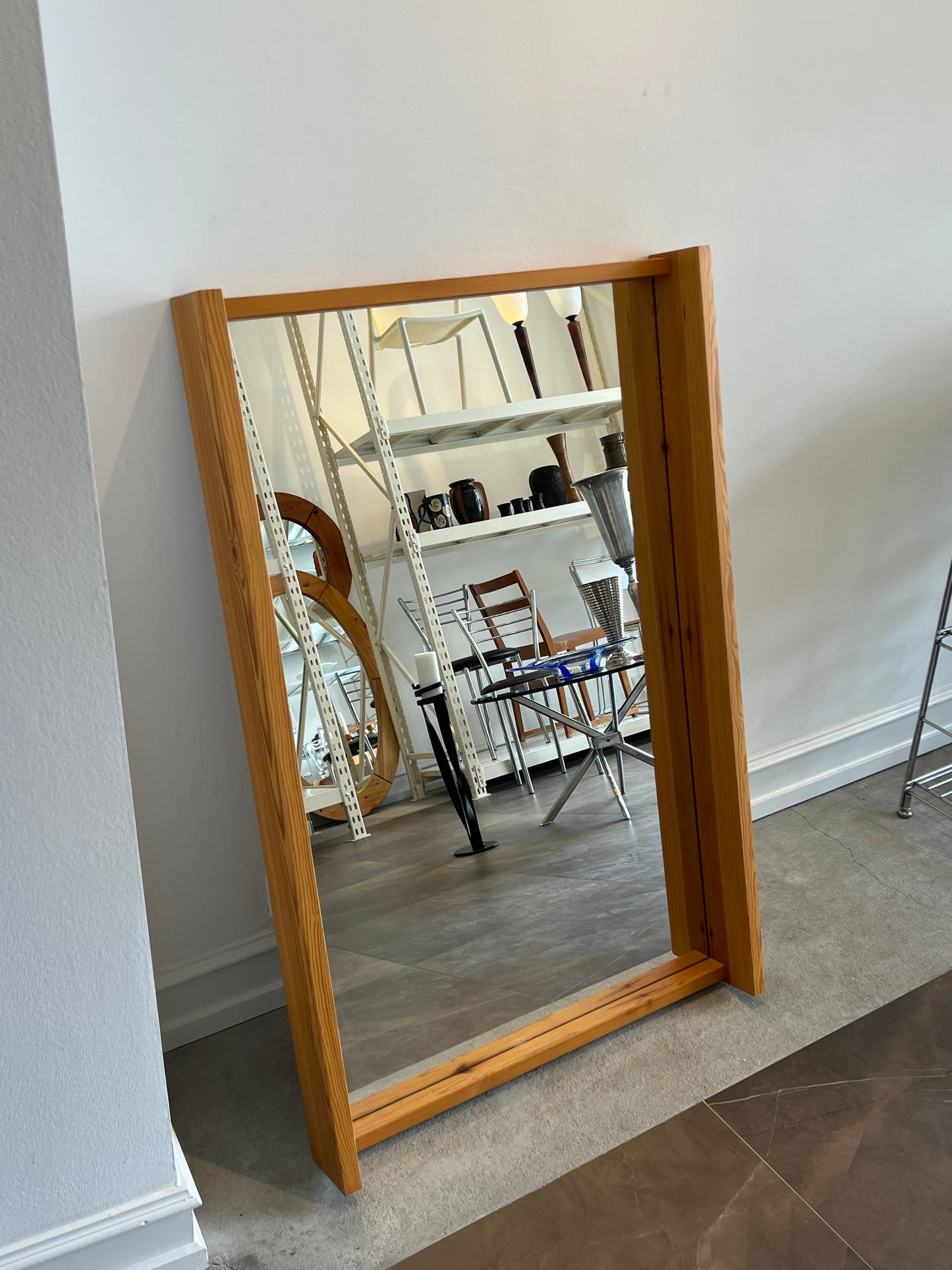 Rectangular mirror