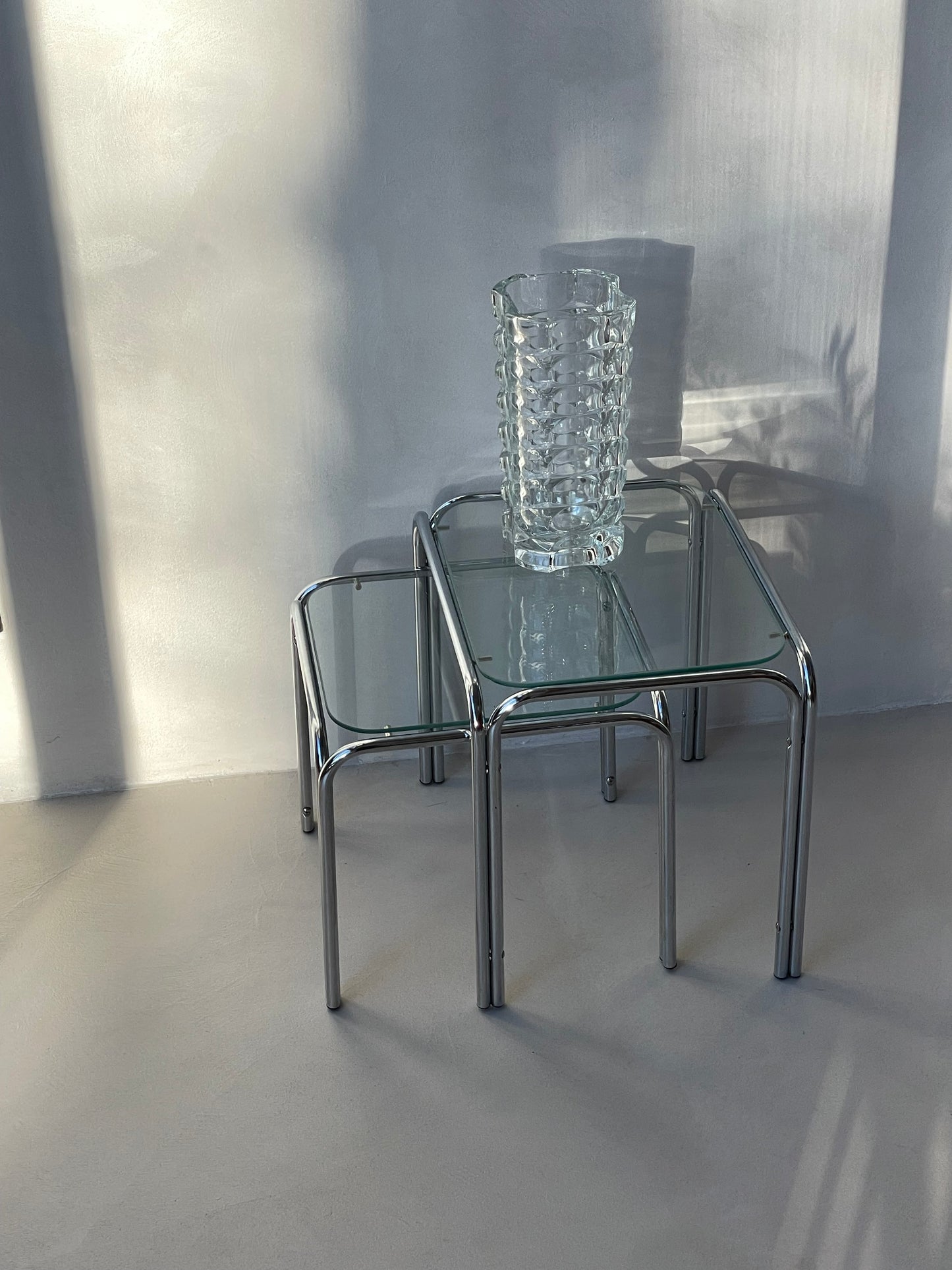 Glas chrome table