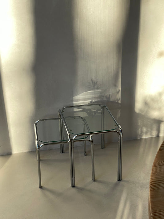 Glas chrome table