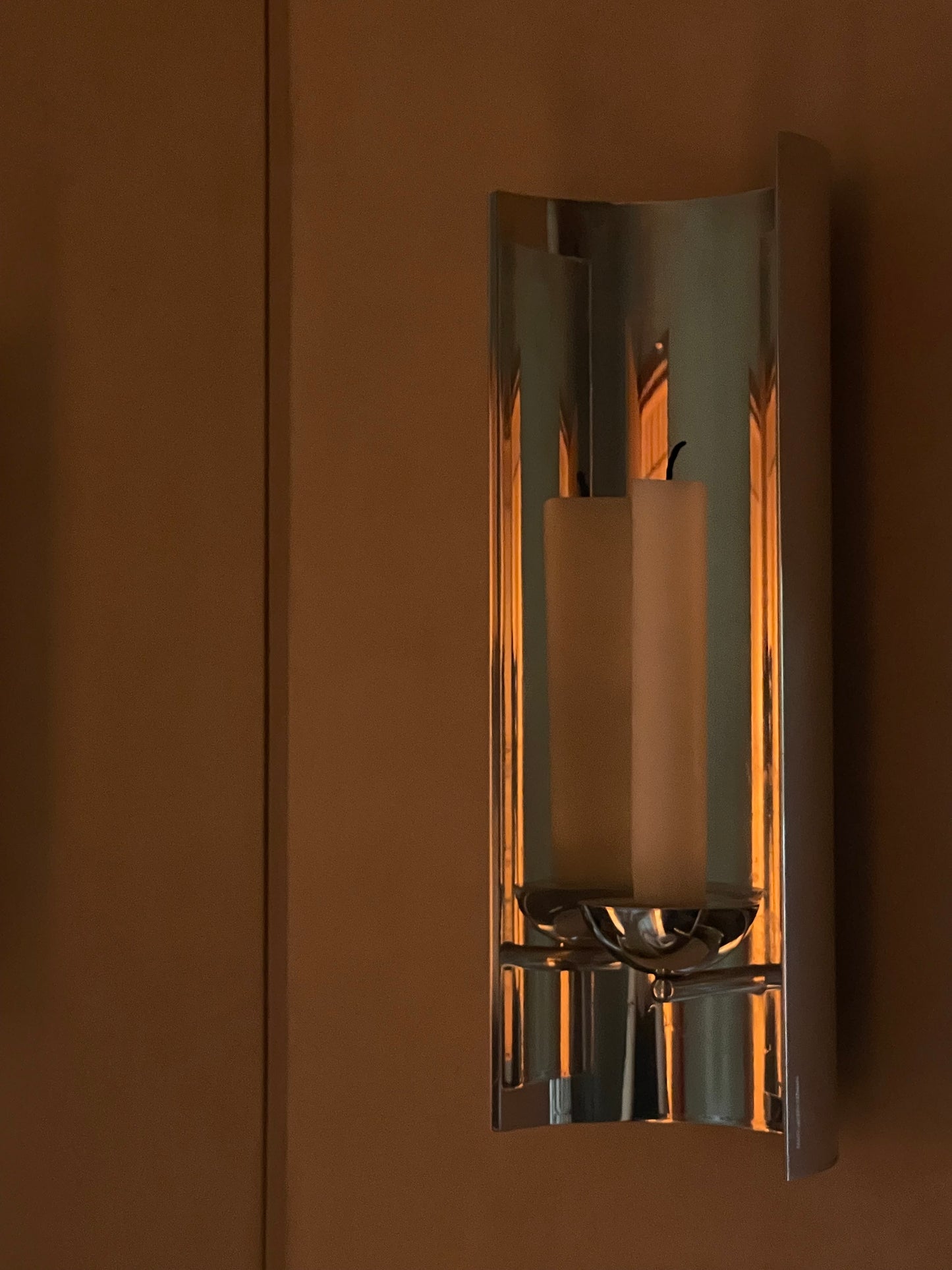 Hanging candle holder