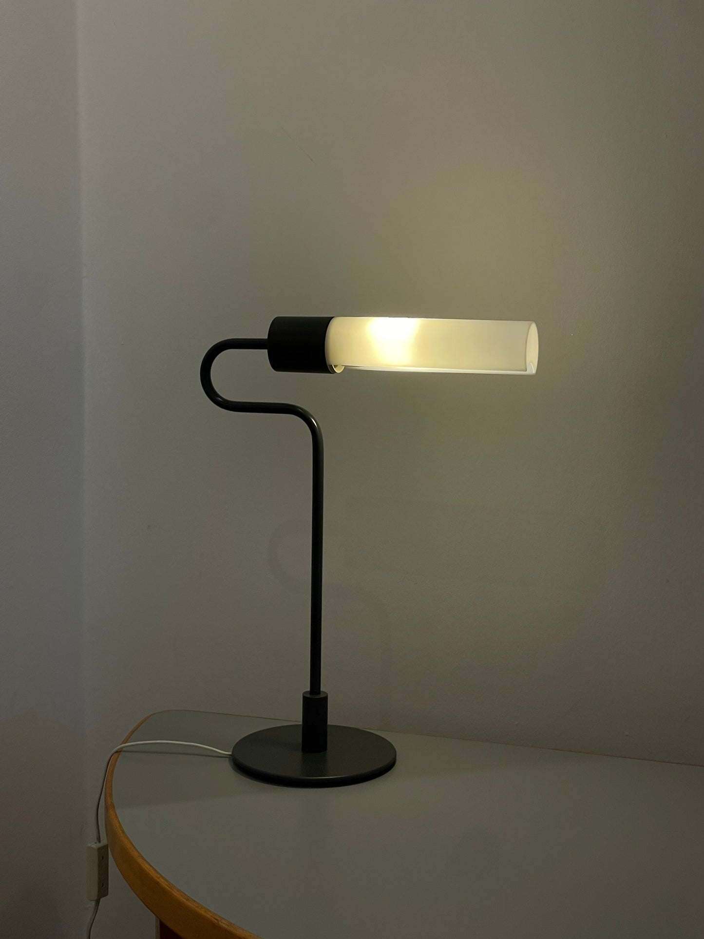 Desk lamp