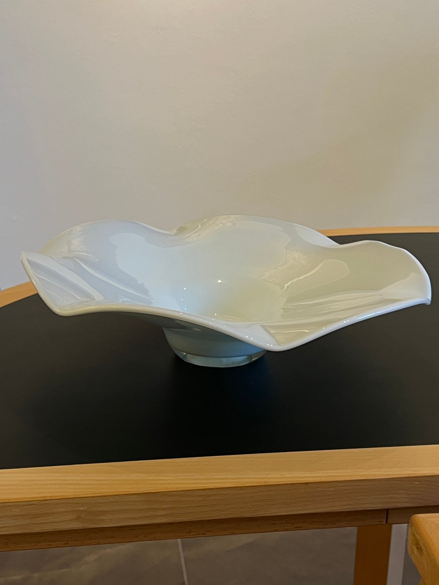 Glass bowl