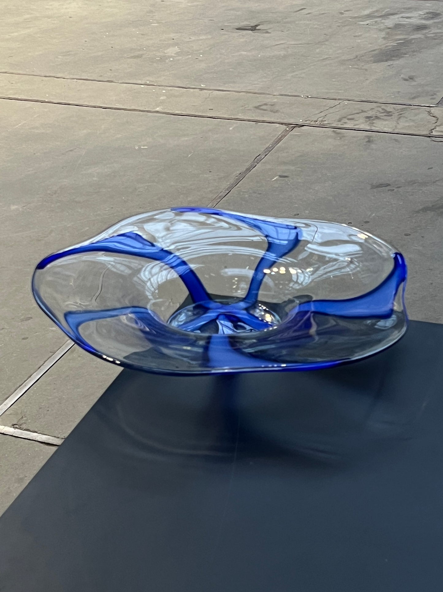 Glass bowl
