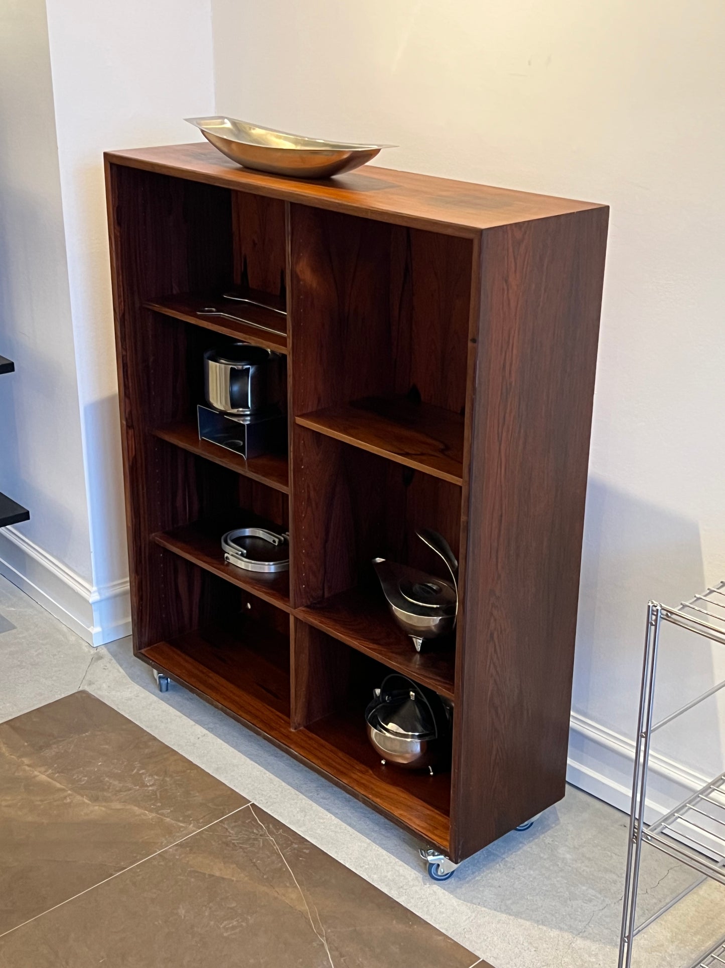 Cabinet on wheels