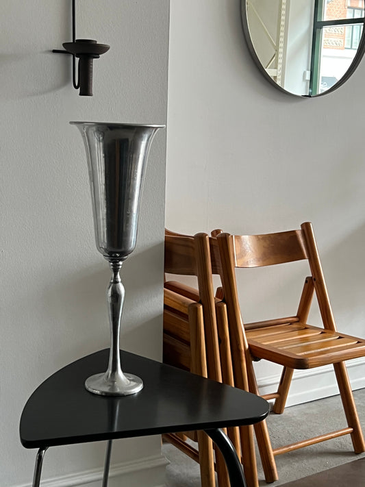 Tall alu vase