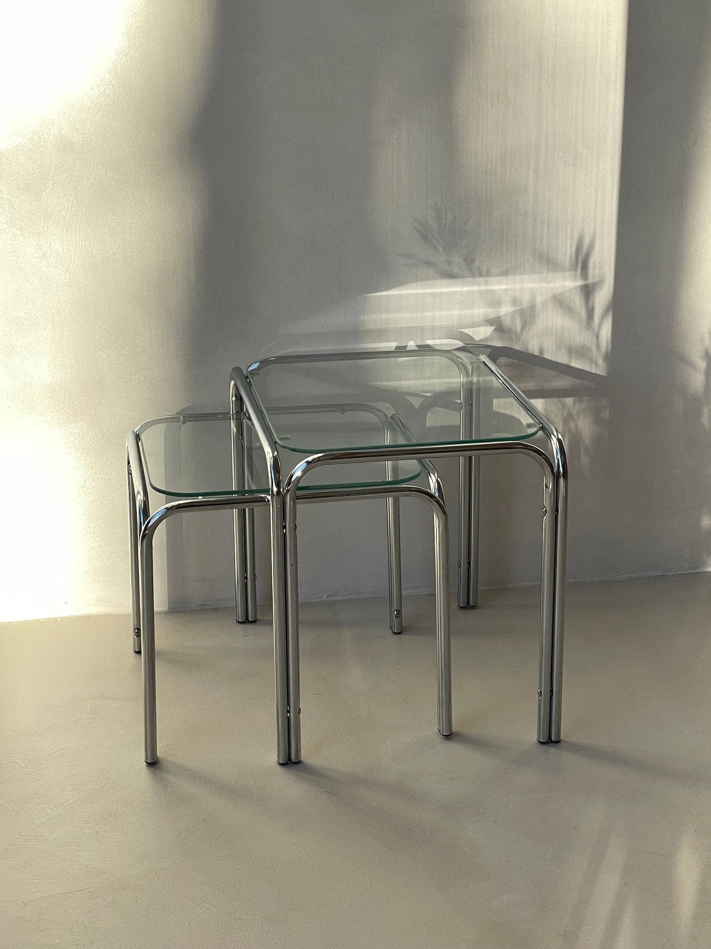 Glas chrome table