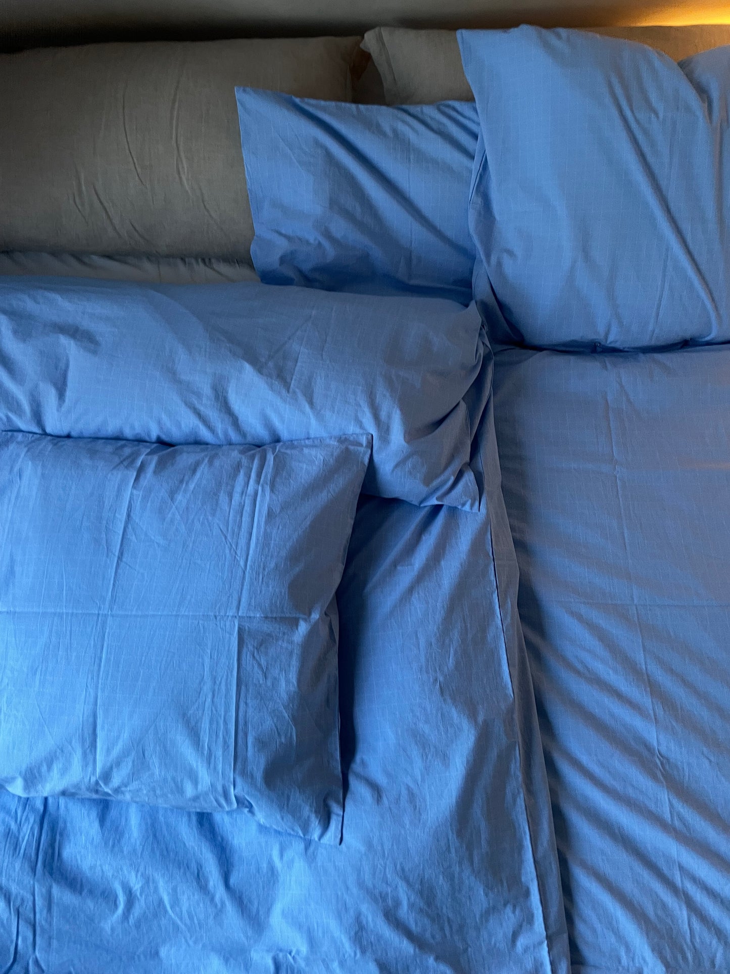 Bedding blue