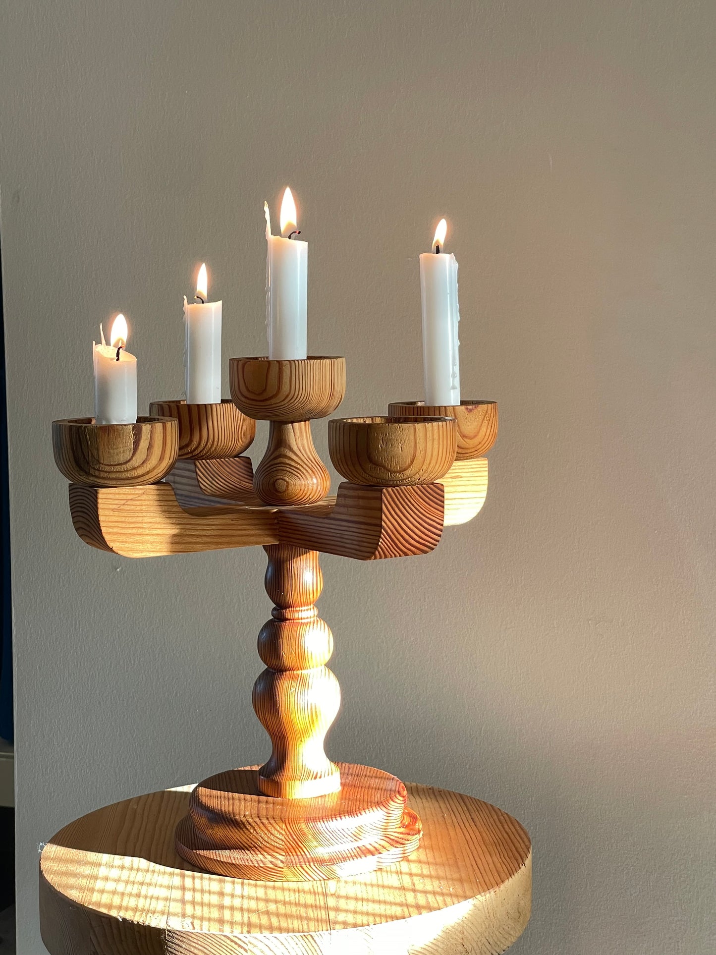 Candle Holder in pine