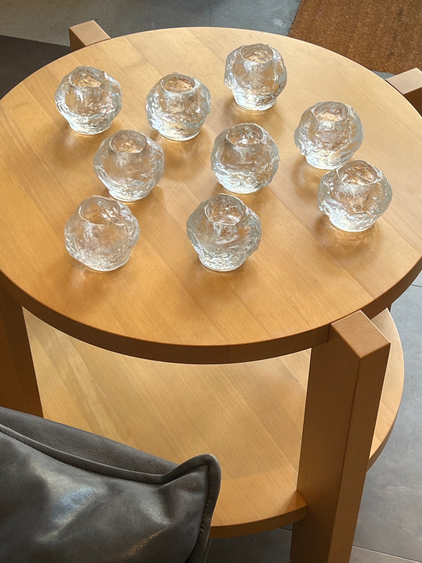 Snowball candle holder