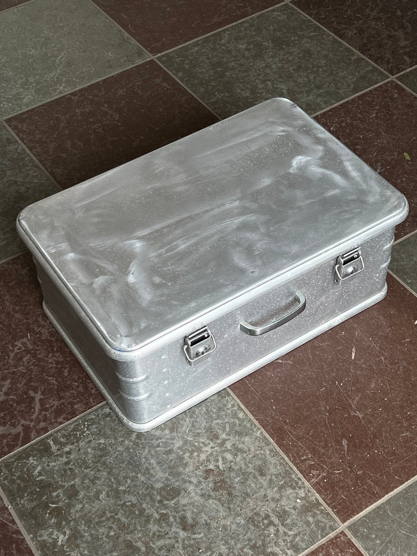 Aluminium box