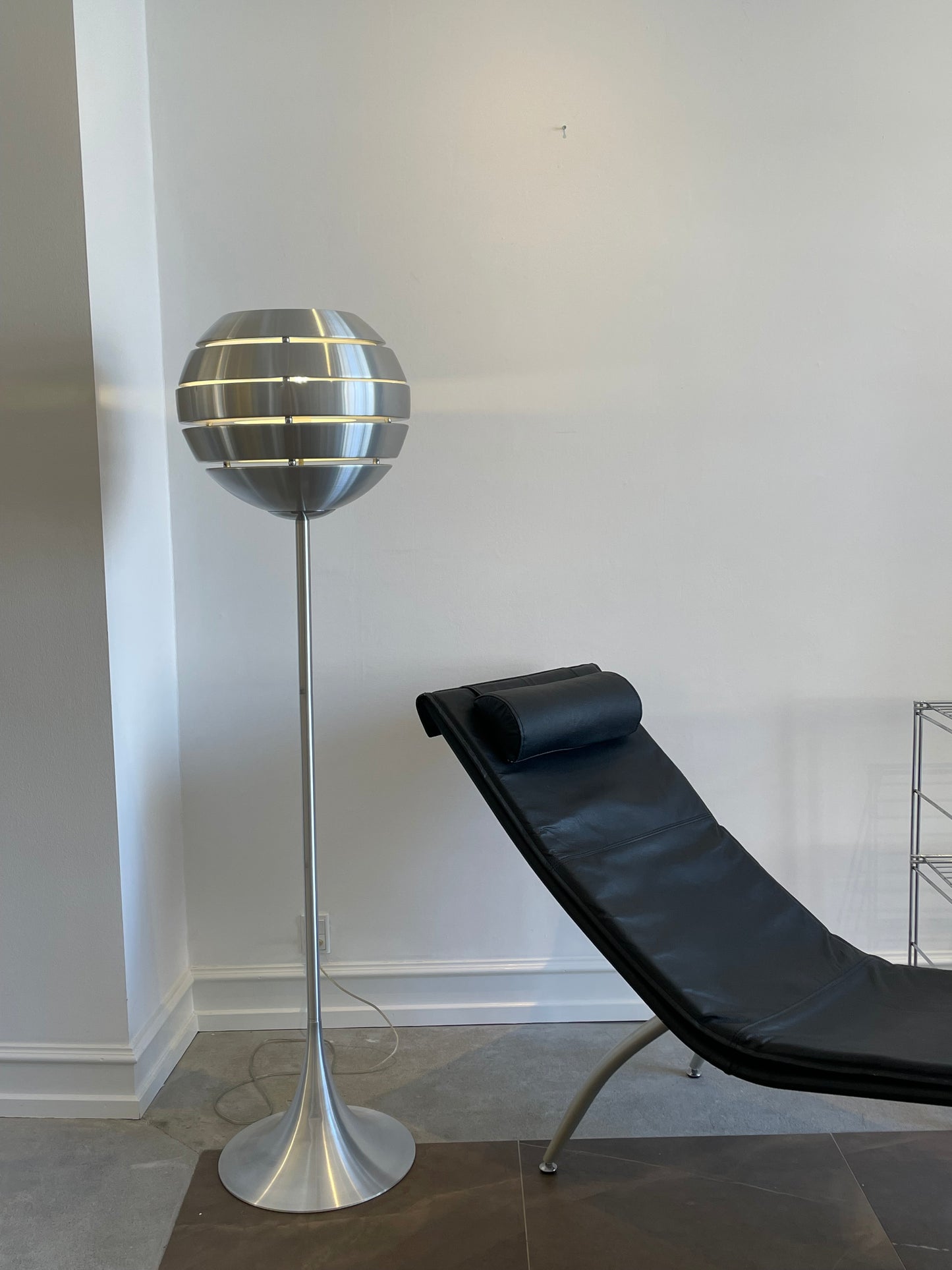 Manhattan Floor light