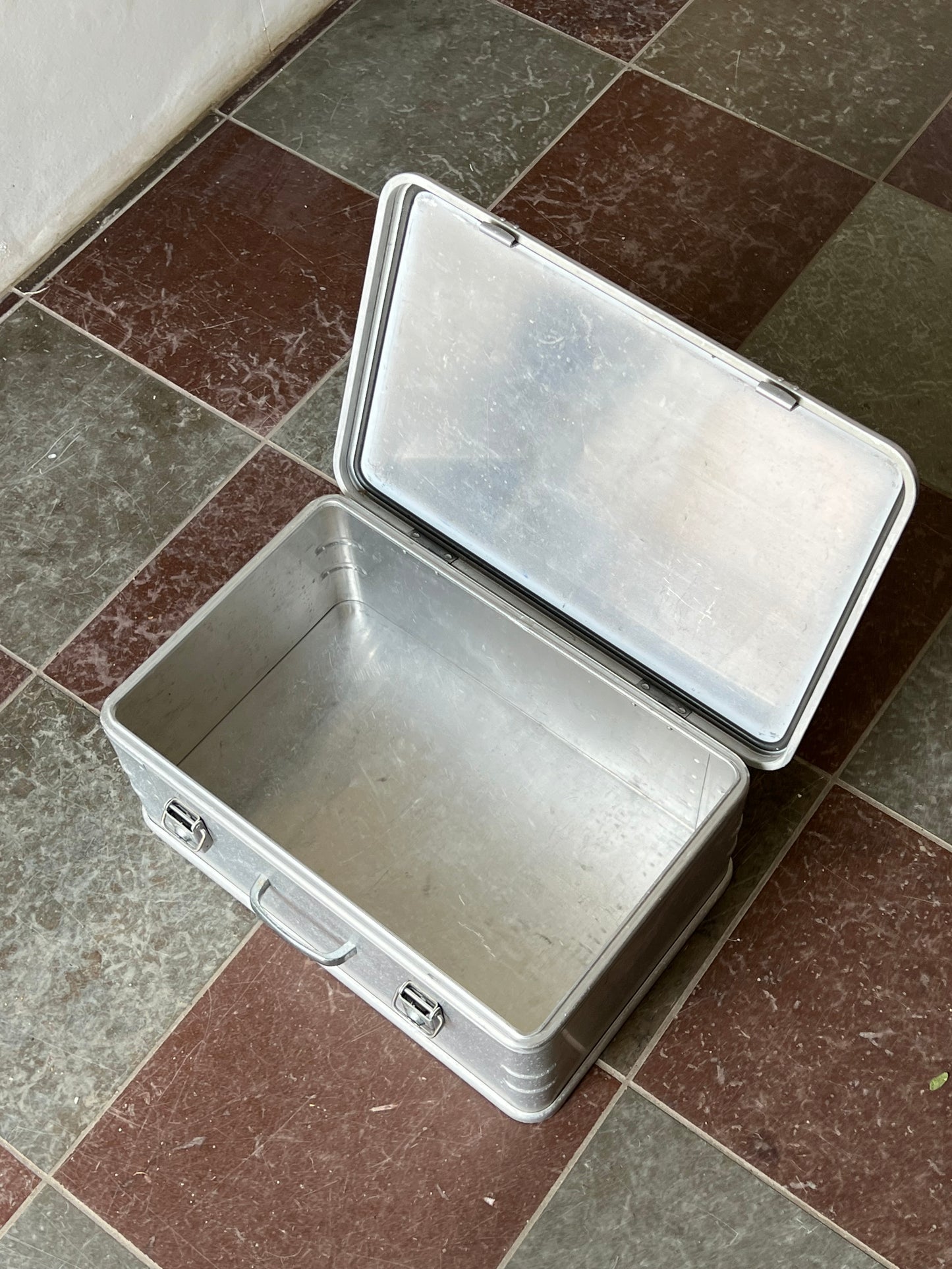 Aluminium box