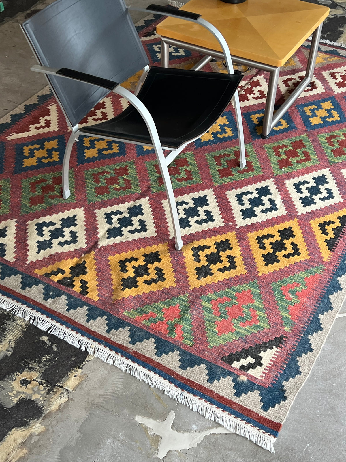 Kelim rug with geometric design
