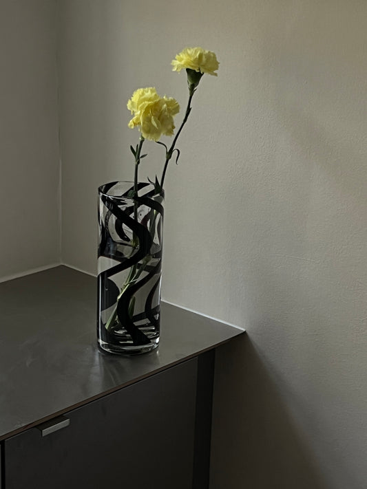Swirl glass vase