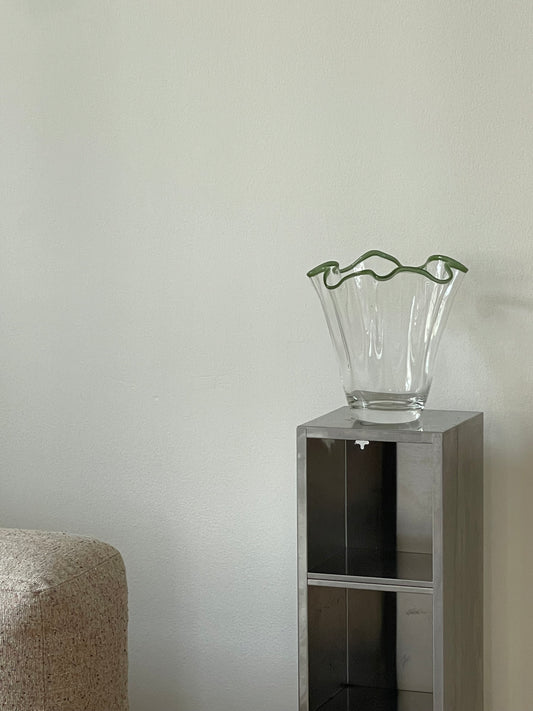 Glass vase