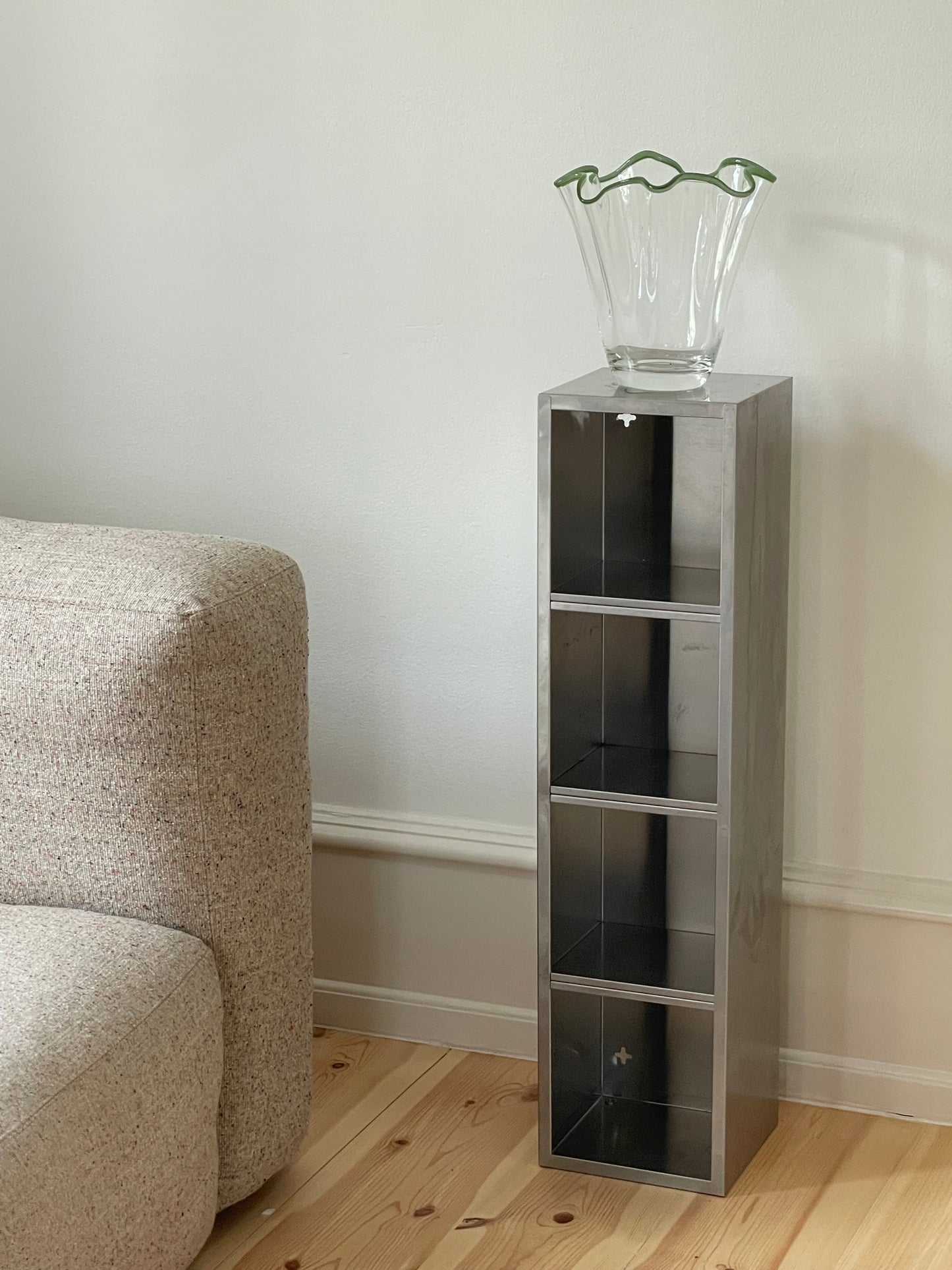 Glass vase